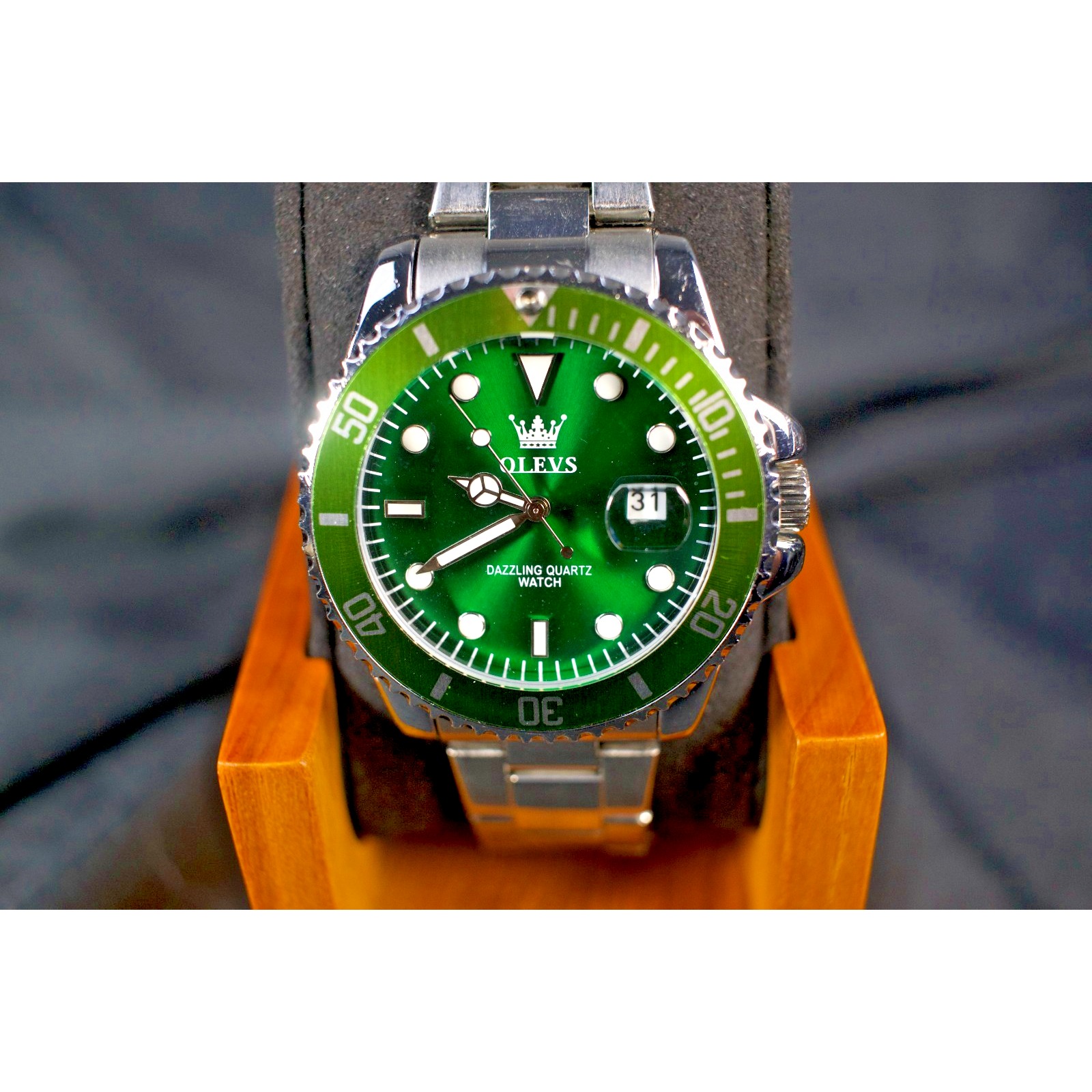 Olevs 5885g Green Hulk Dial Quartz Watch Stainless Steel Bracelet 46mm New Batt
